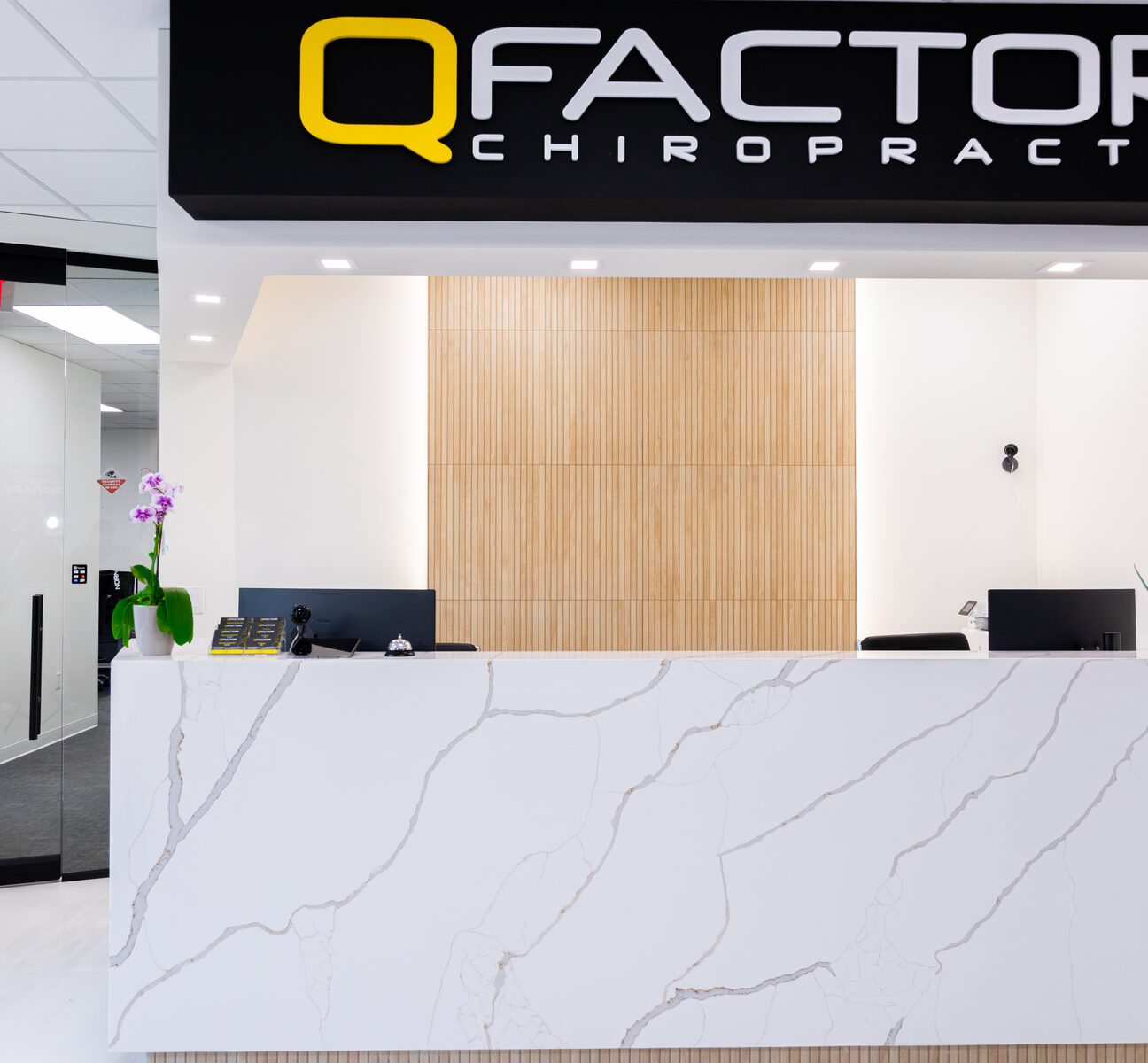 The front desk in Las Colinas